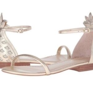 Lilly Pulitzer Laura Pineapple Sandals 6.5